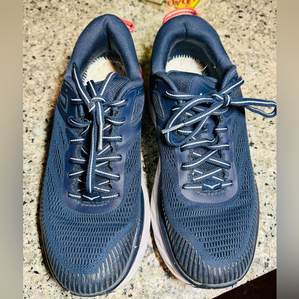 Hoka Bondi 7 Sneakers